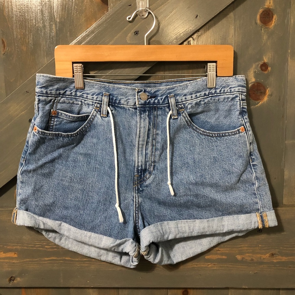 Levi's Jean Shorts Size 28
